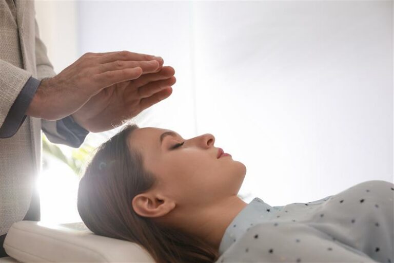 Anne Sophie Durand Sophrologue A Guipavas Shutterstock 1740172400